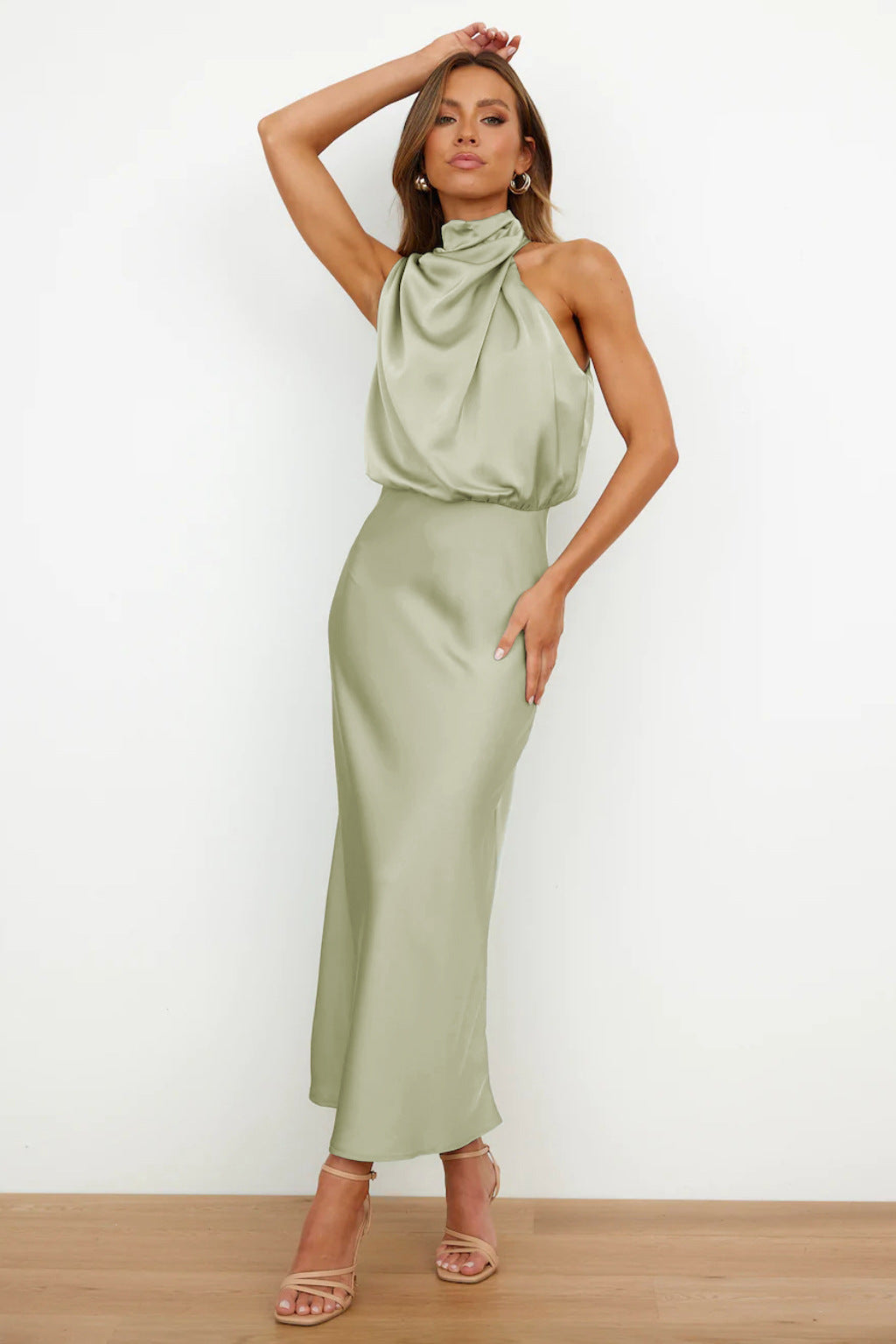 NicoloRomano Halter Neck Satin Maxi Kjole Til Kvinder