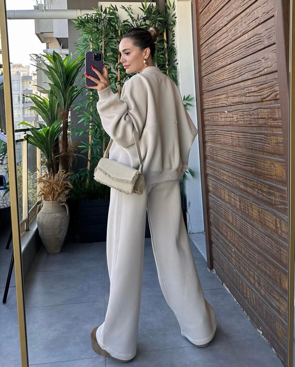 PaoloCaruso Elegant Ensfarvet Jakkesæt Til Kvinder