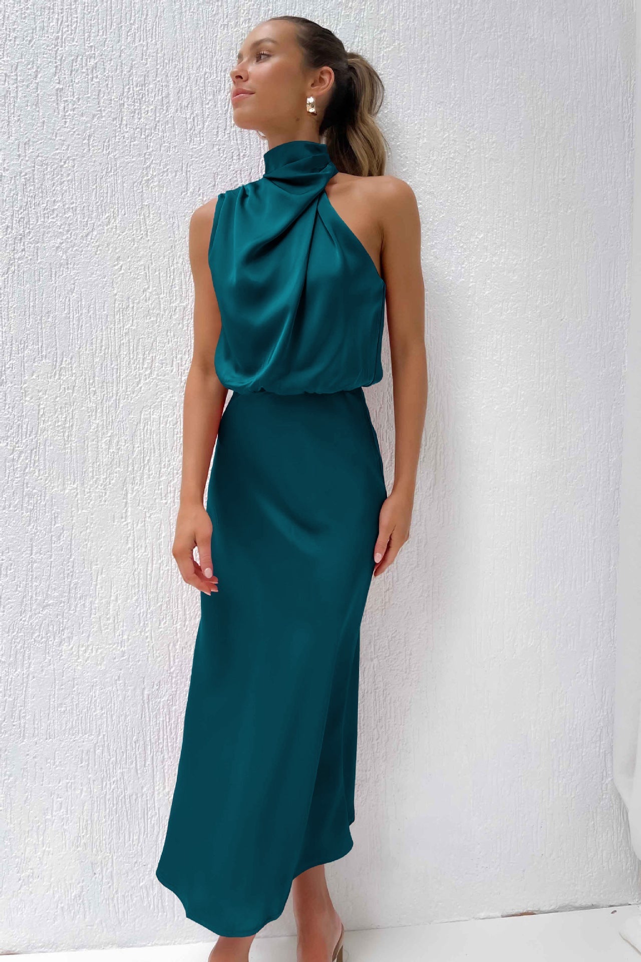 NicoloRomano Halter Neck Satin Maxi Kjole Til Kvinder