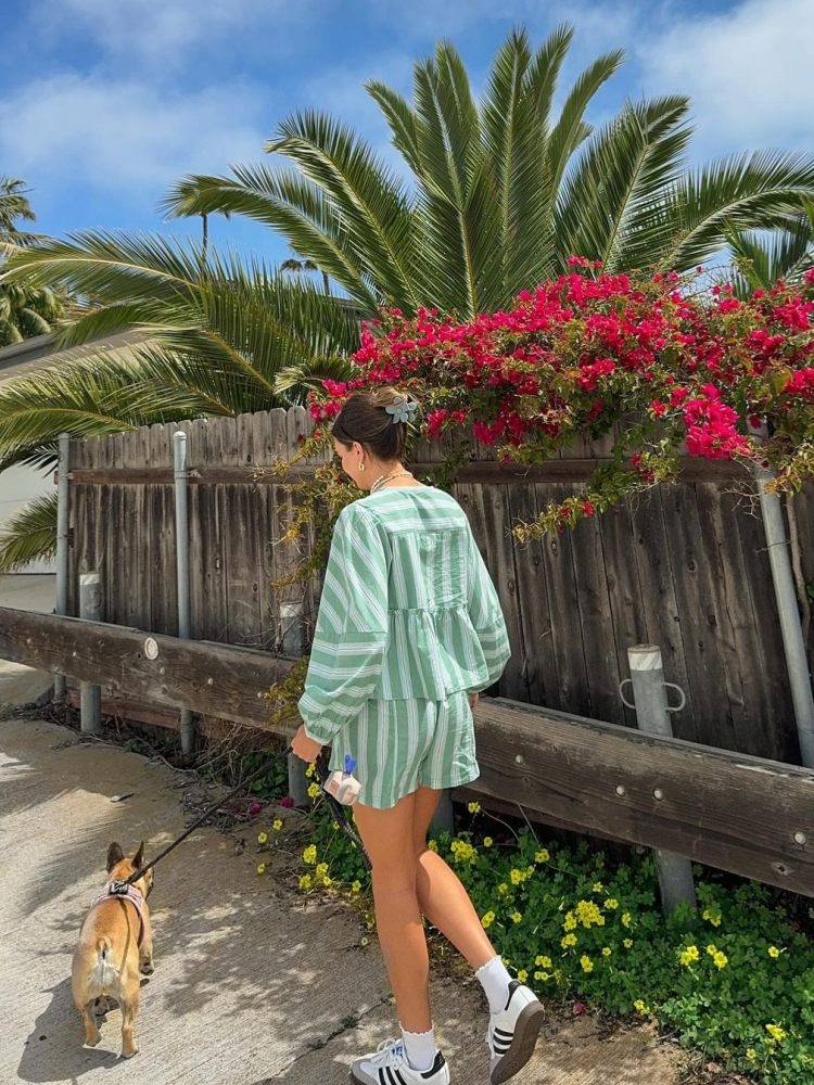 Anastasia – Elegant To-Del Sommeroutfit til Kvinder