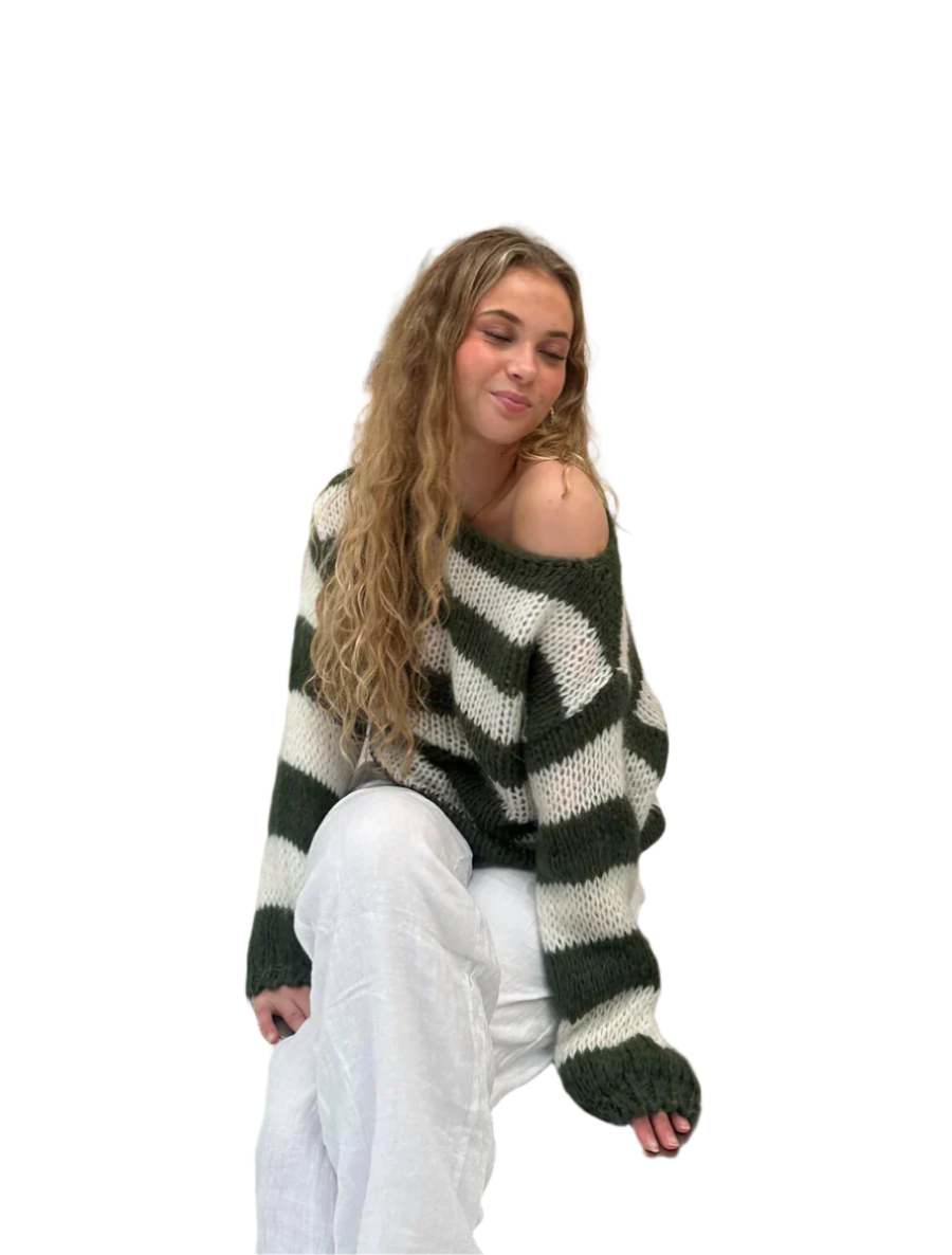 Camille – Oversize Strikket Sweater til Kvinder med Striber