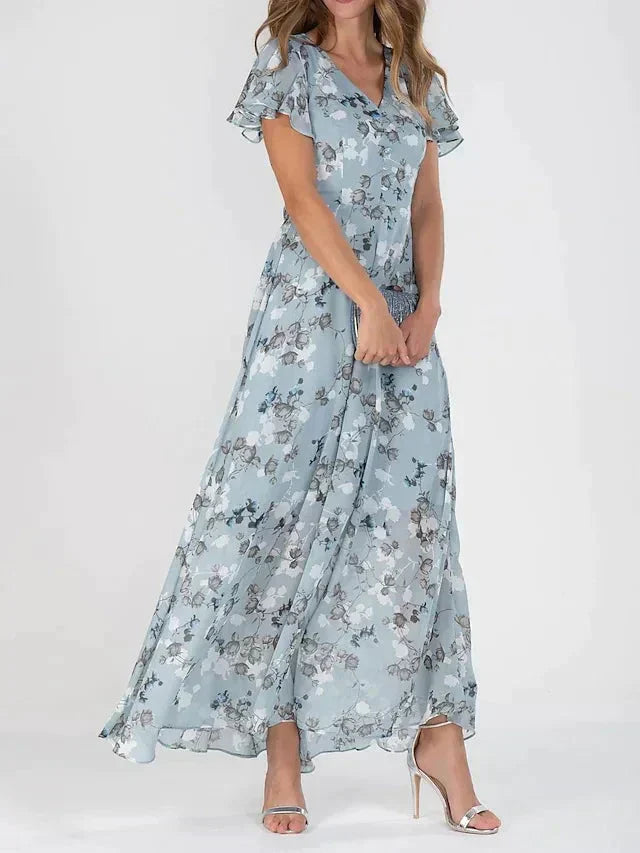 ClaraVelluti Elegant Kjole med V-hals