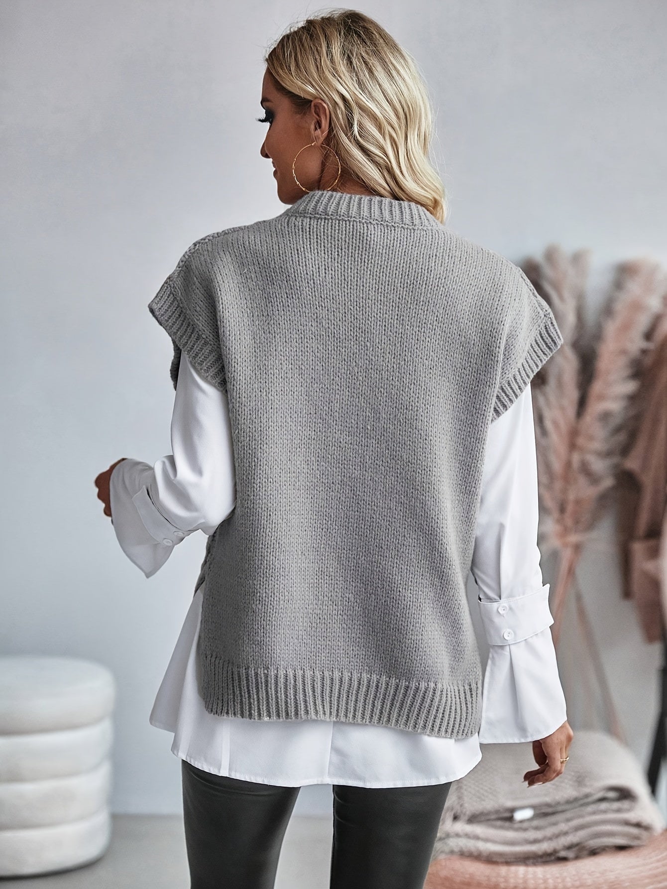 Elena – Ærmeløs Strikket Damevest