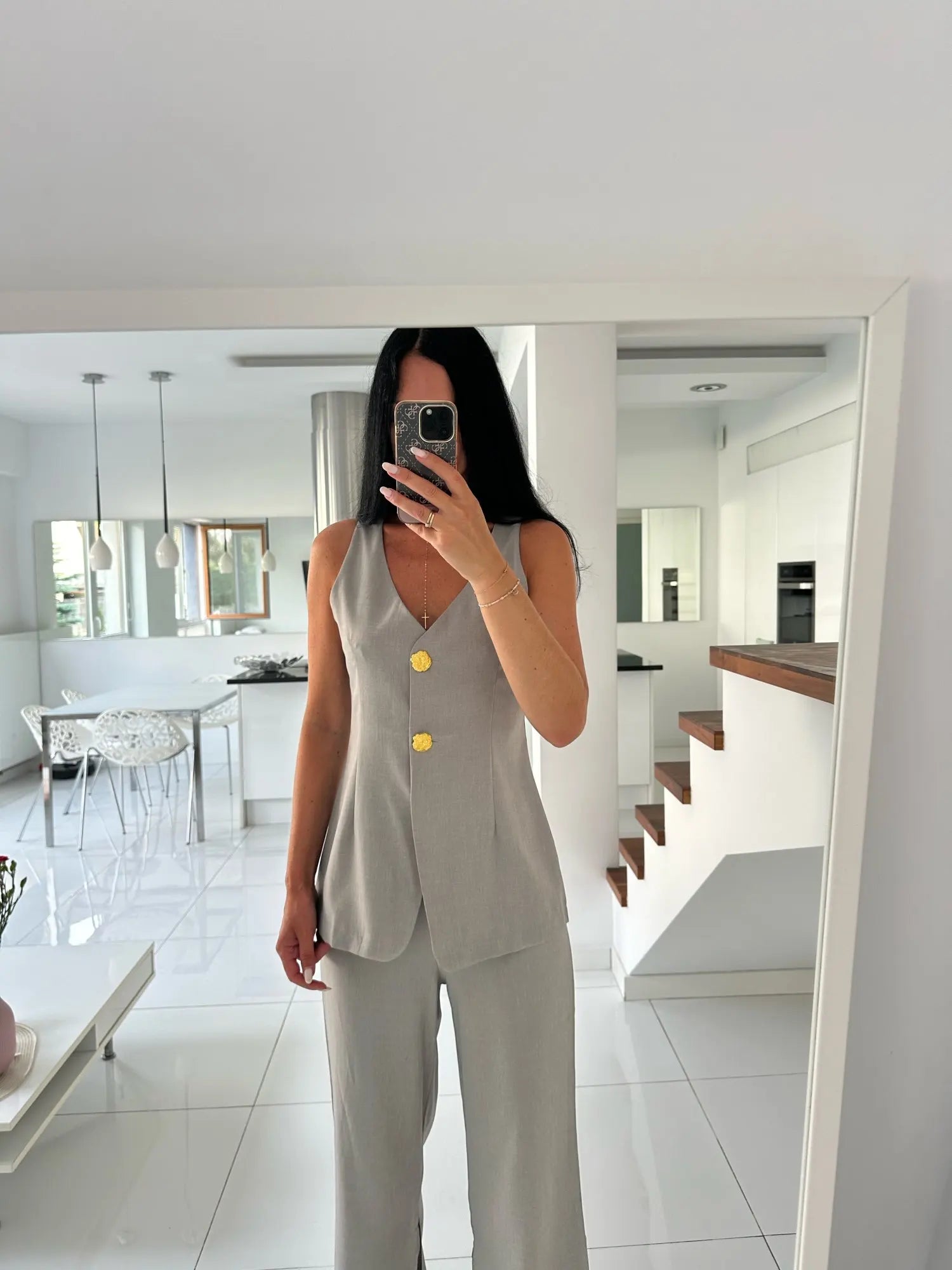 Elena – Tidløst Gråt Blazersæt til Kvinder