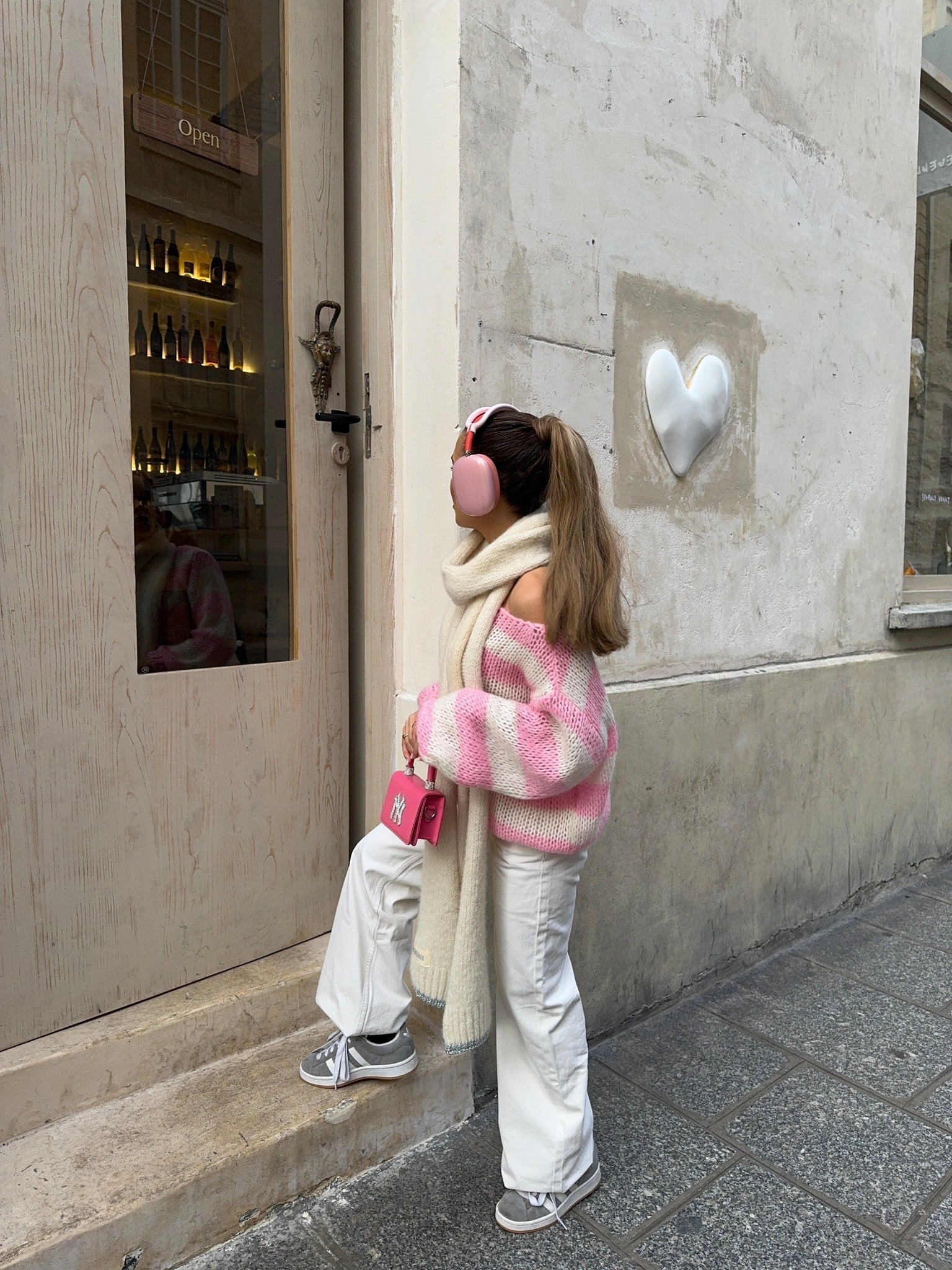 Camille – Oversize Strikket Sweater til Kvinder med Striber