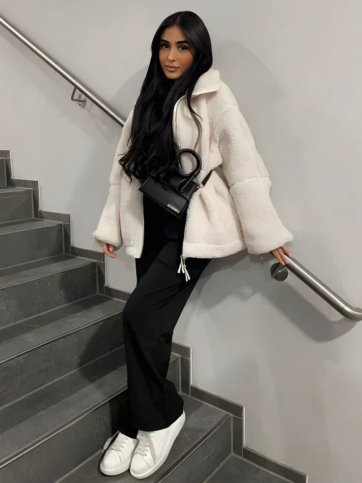 LuciaVernelli Chic Fleece Jacket til kvinder