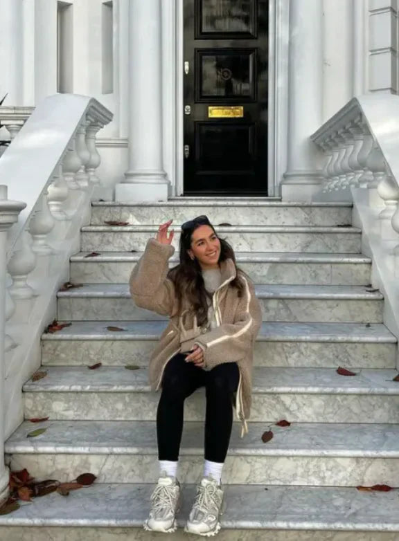 LuciaVernelli Chic Fleece Jacket til kvinder