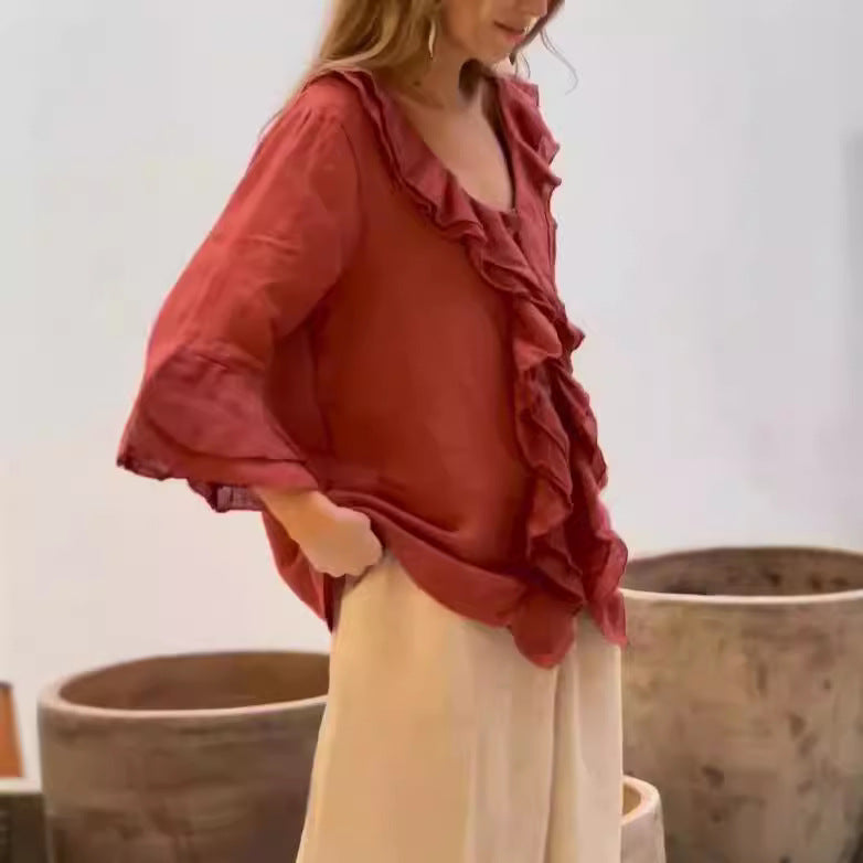 Bernadette – Let og Elegant Damebluse med Flæseærmer