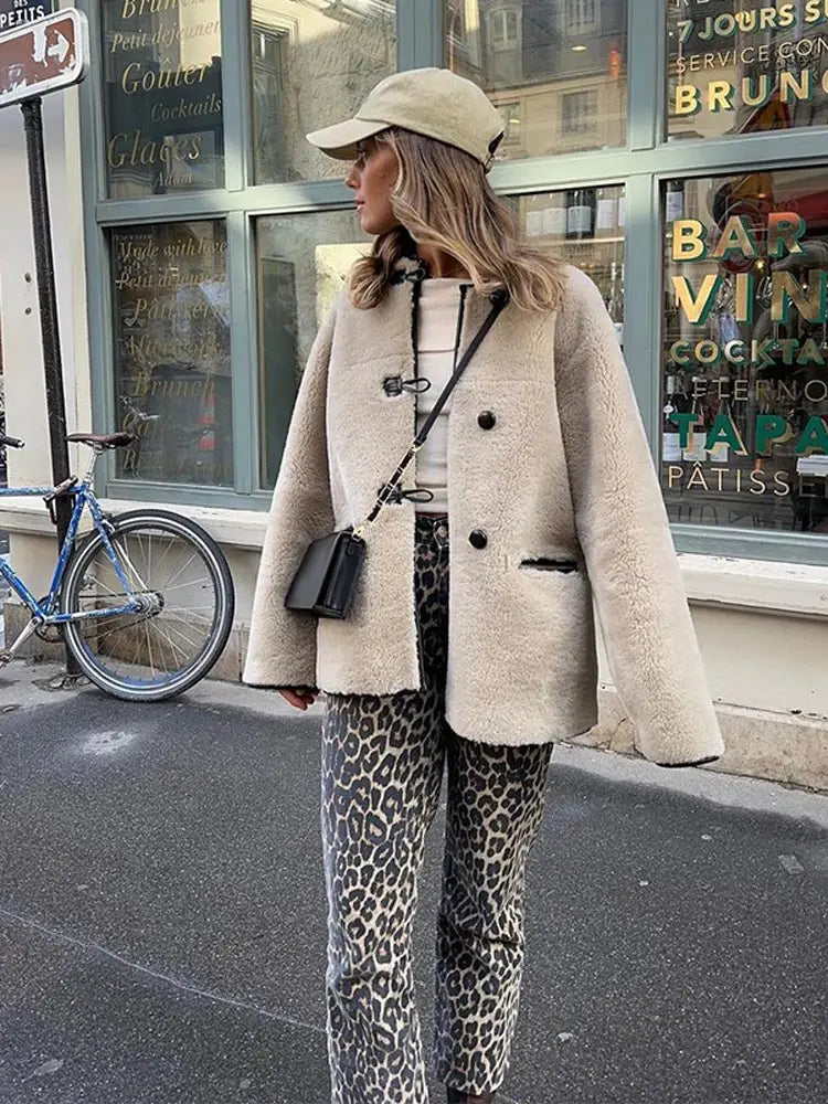 ElisaFoderina Fluffy Jakke til kvinder