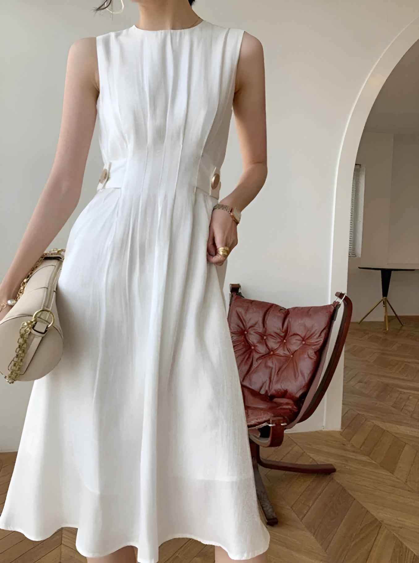 Sofia – Elegant Hvid Satin Kjole til Kvinder