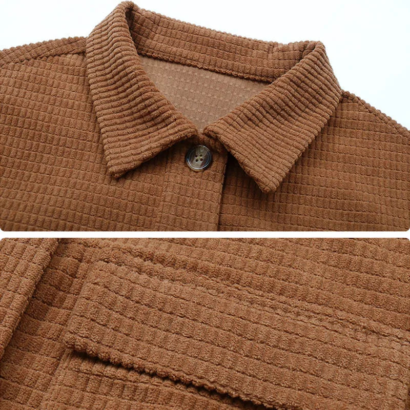 NiccolòModa fløjl Jakke med polokrave til kvinder
