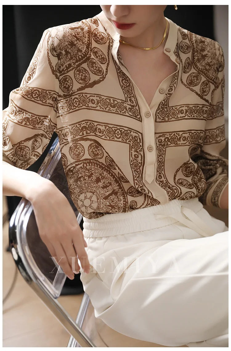 Isabella – Elegant Damebluse med Lange Ærmer og Print