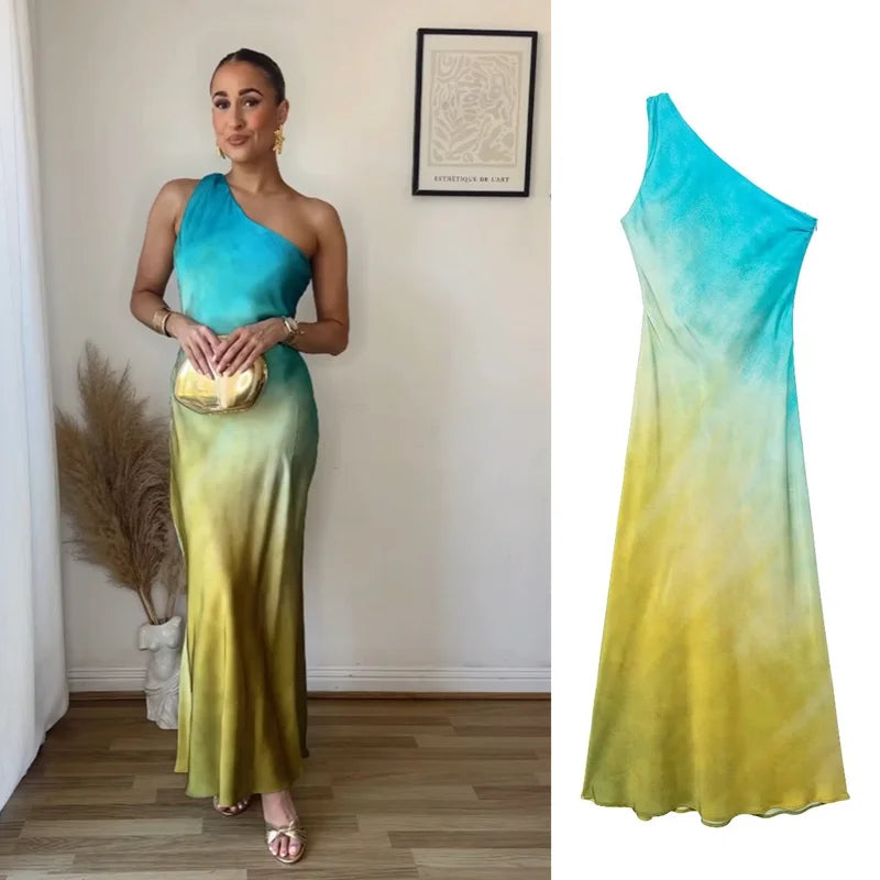 CarlaVeronesi Elegant Satin Kjole Til Kvinder