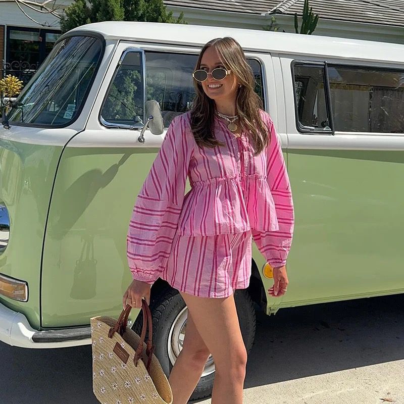 Anastasia – Elegant To-Del Sommeroutfit til Kvinder