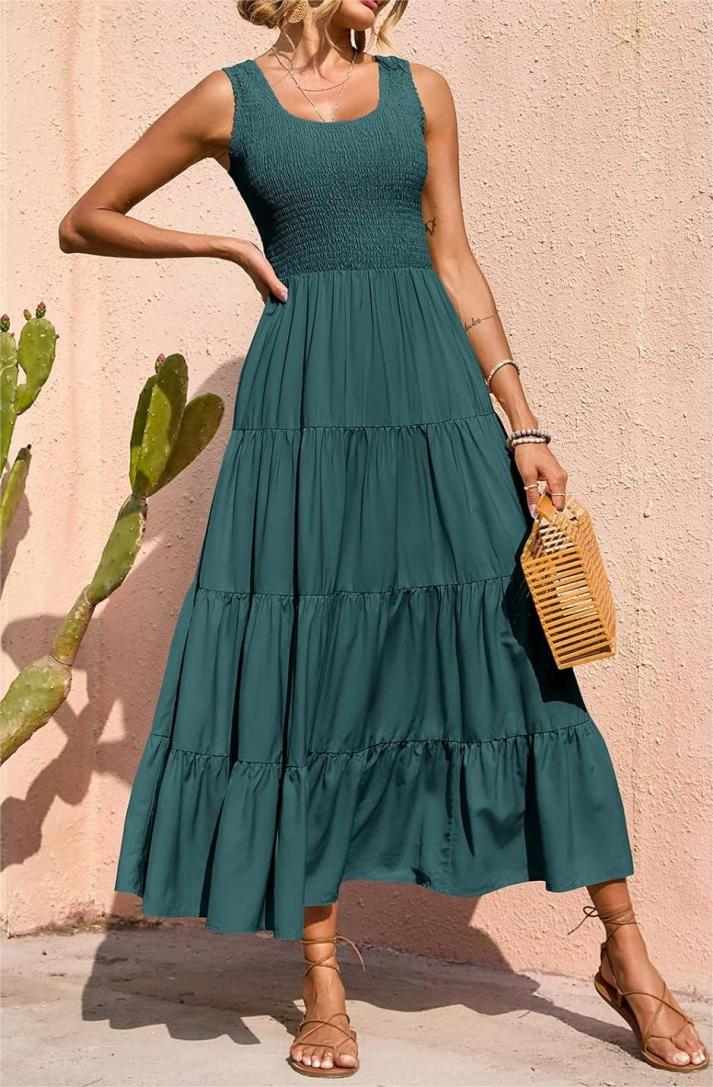 ValeriaMonti Layered Smocked Kjole med brede stropper