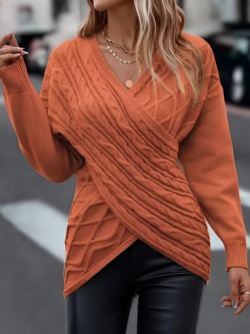 Vellara – Elegant Cross-Front Striktrøje til Kvinder