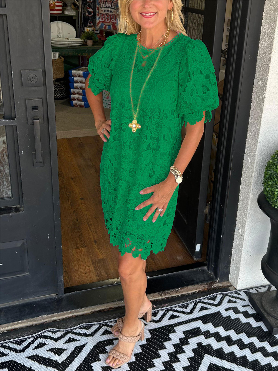 OrianaFabbri Blomstret Blondekjole Med Pufærmer Til Kvinder