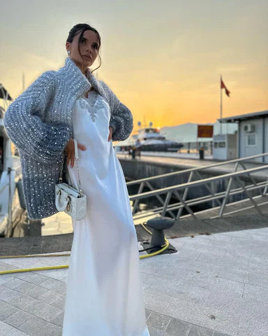 AureaFinesse Glitrende Silkekardigan Trøje til Kvinder