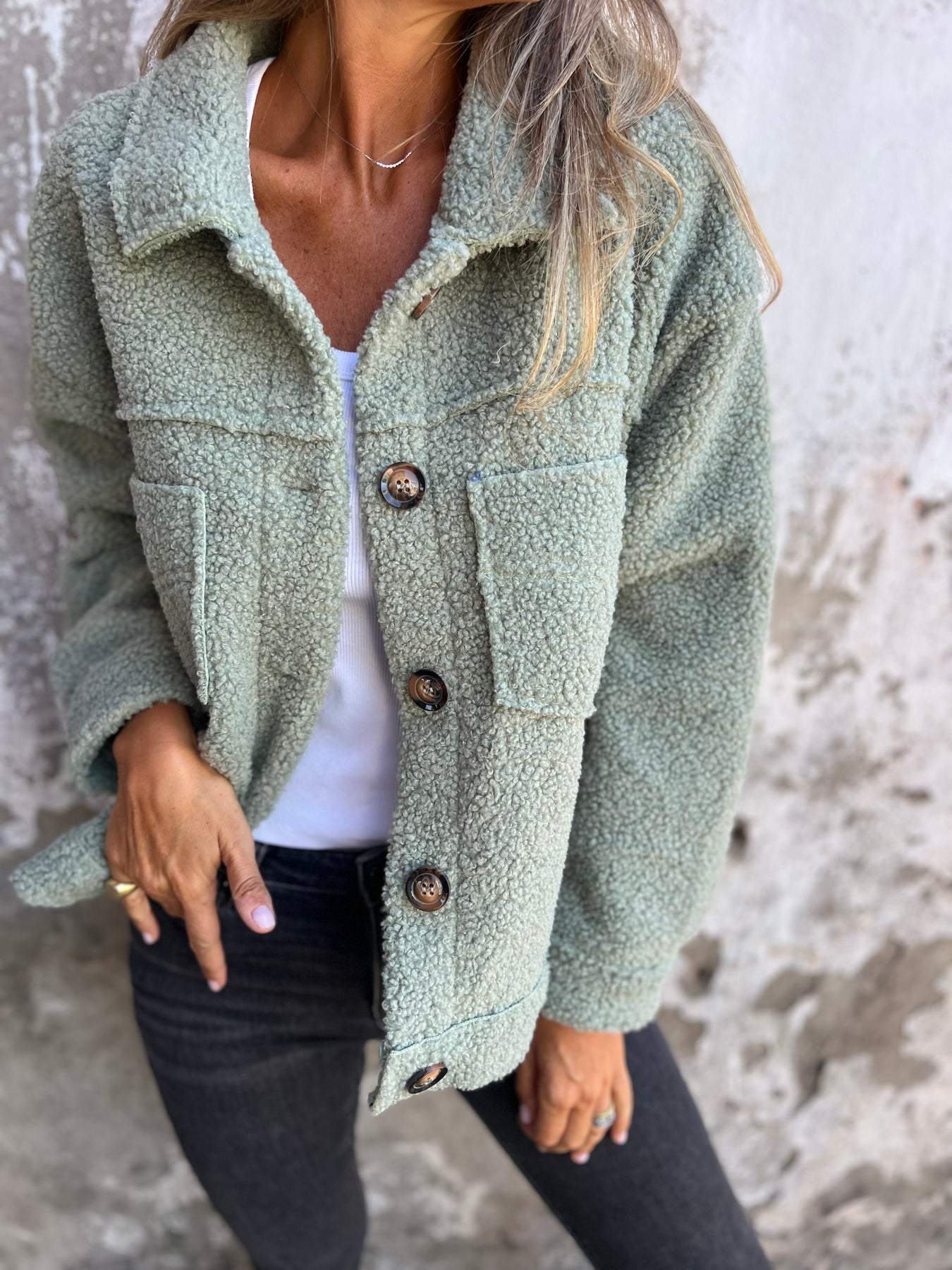 Isabelle – Elegant efterårsjakke til kvinder med reverskrave