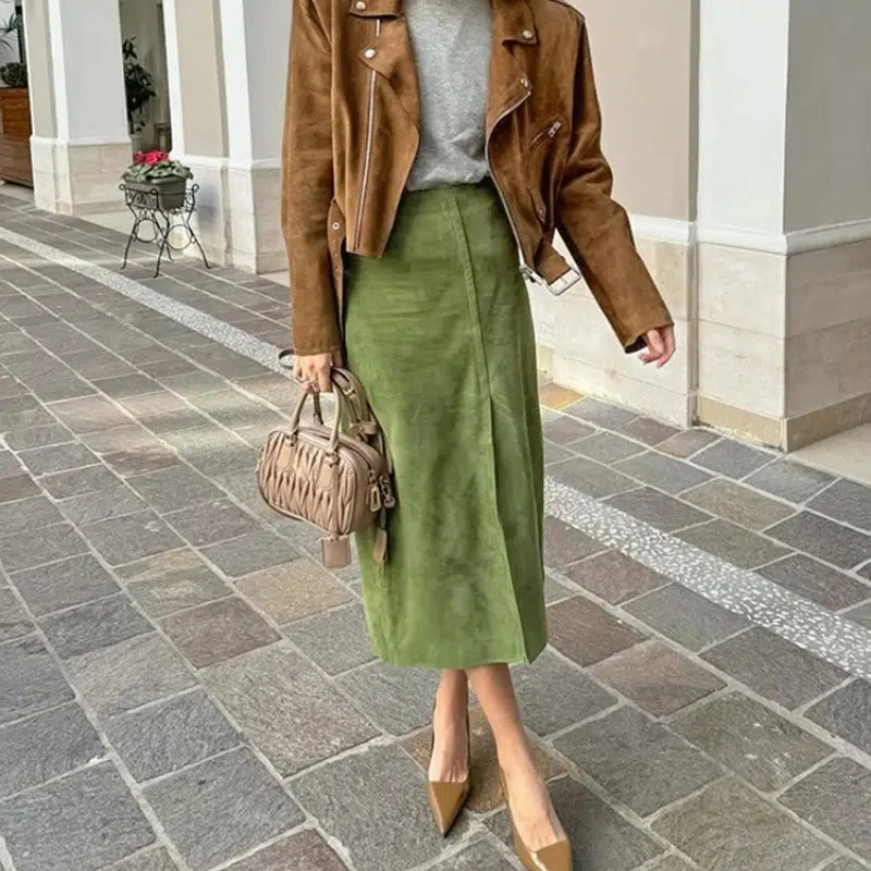 Isabella – Lang Grøn Nederdel med Ruskindslook til Kvinder