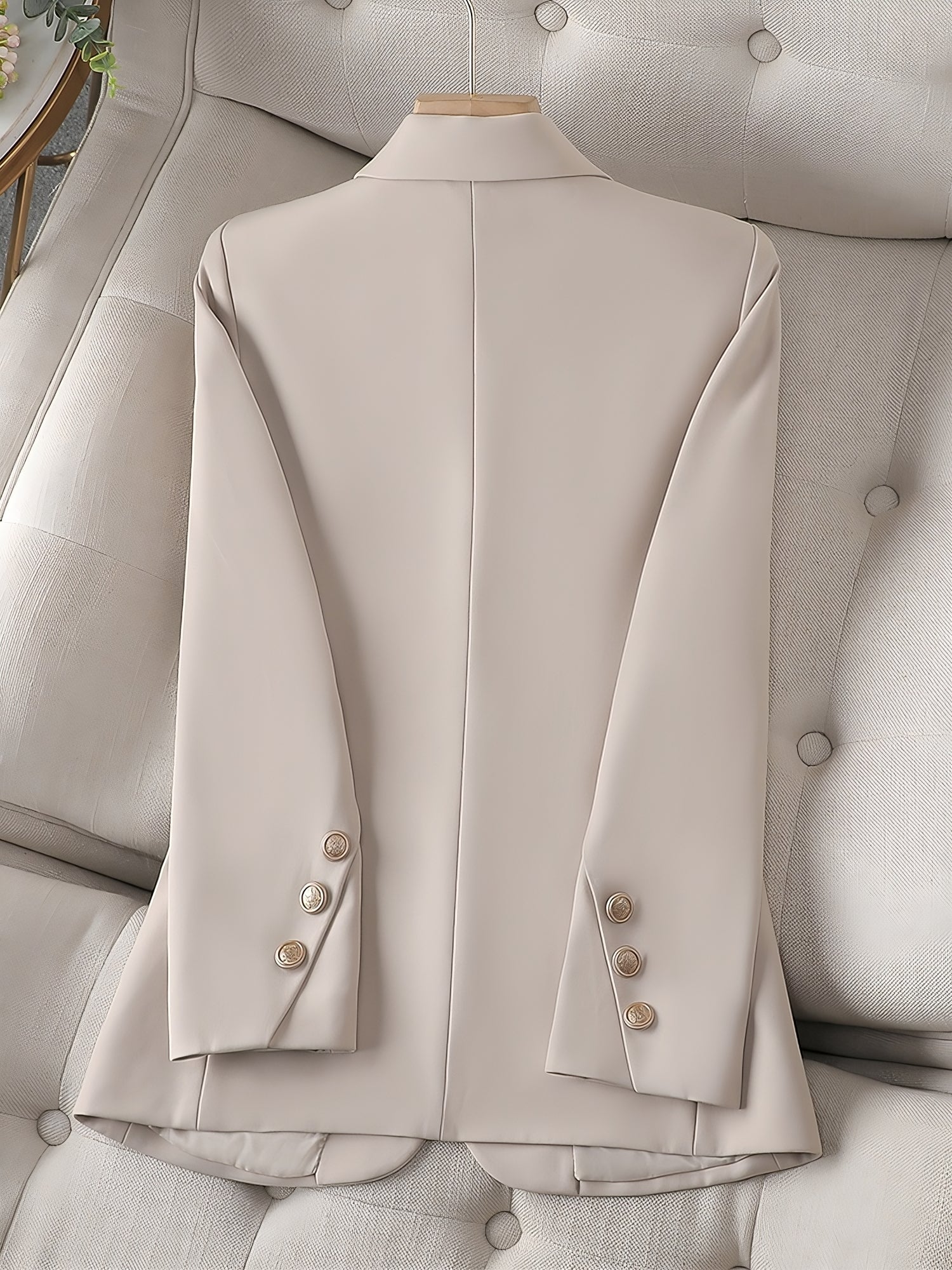 Lynn - Chic Blazer
