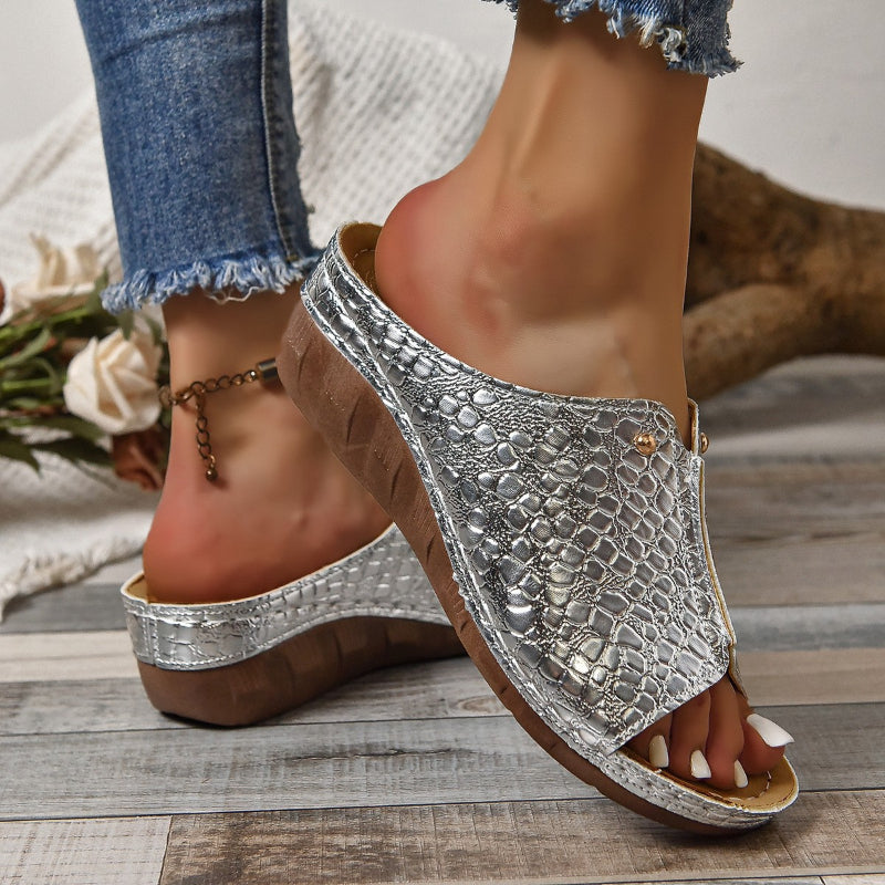 SofiaZeppe™ Peep Toe slip-on-sandaler med kilehæl