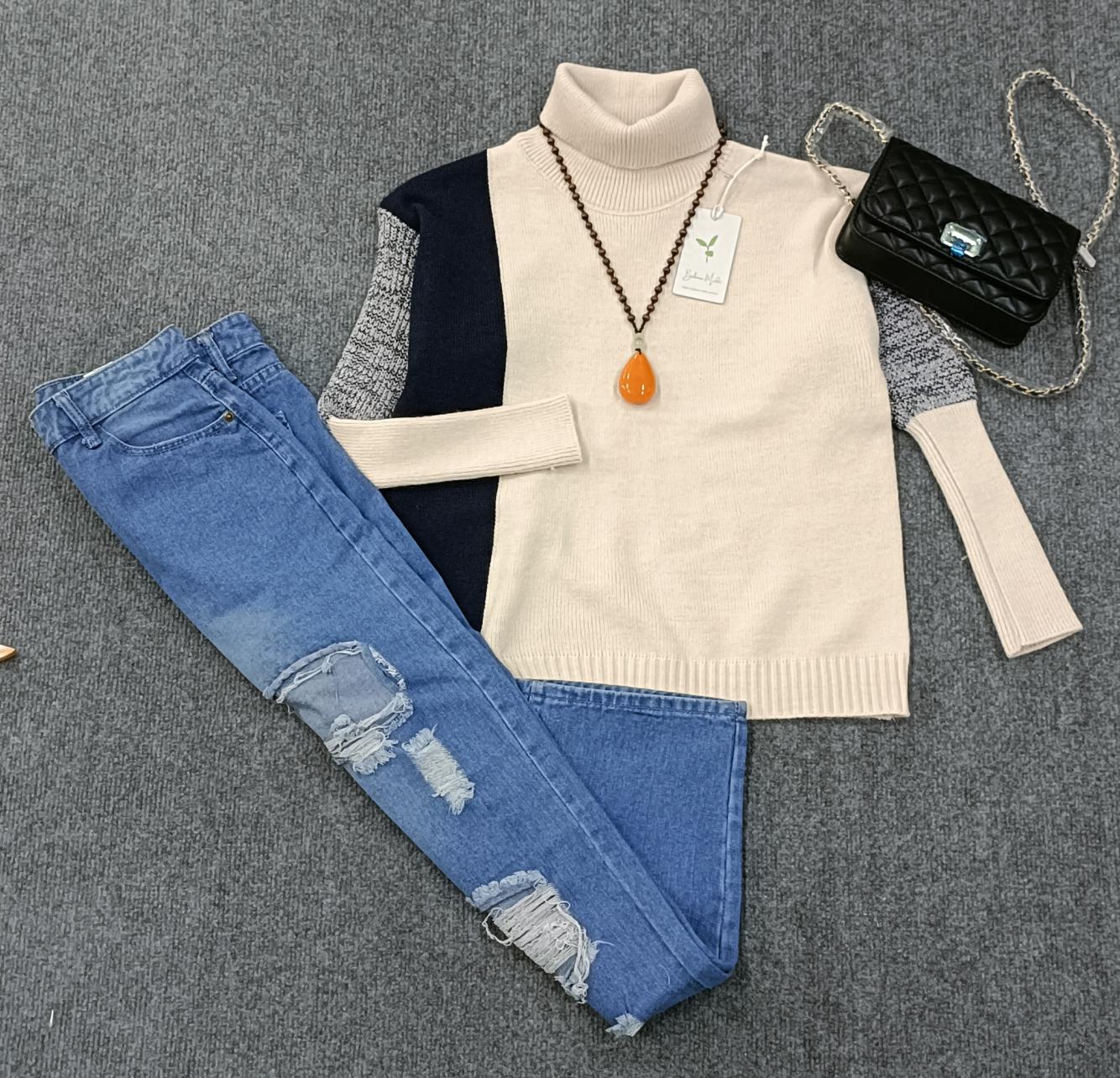 Araminta – Dame Sweater med Høj Hals og Farveblokke