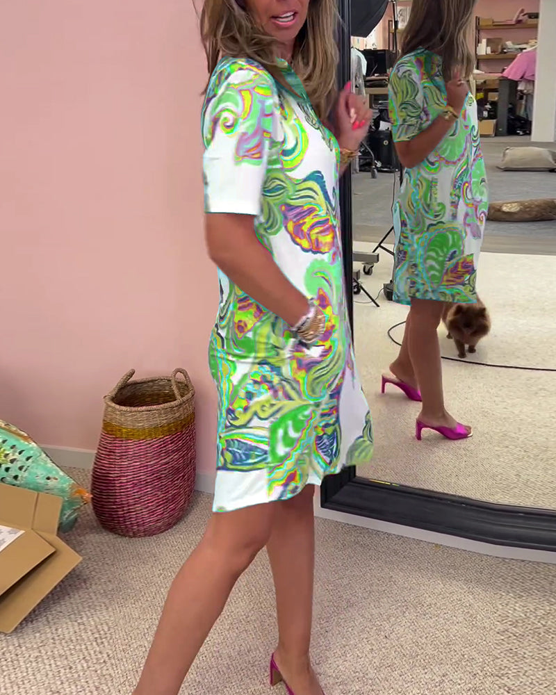 Élodie – Figursyet Kjole med Farverigt Print til Kvinder