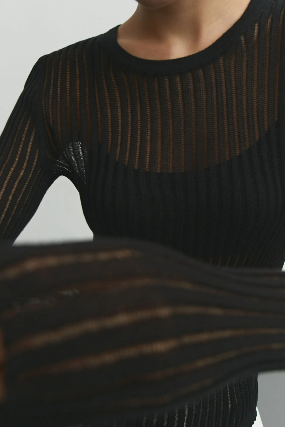 Giulia – Transparent Ribstrikket Damebluse