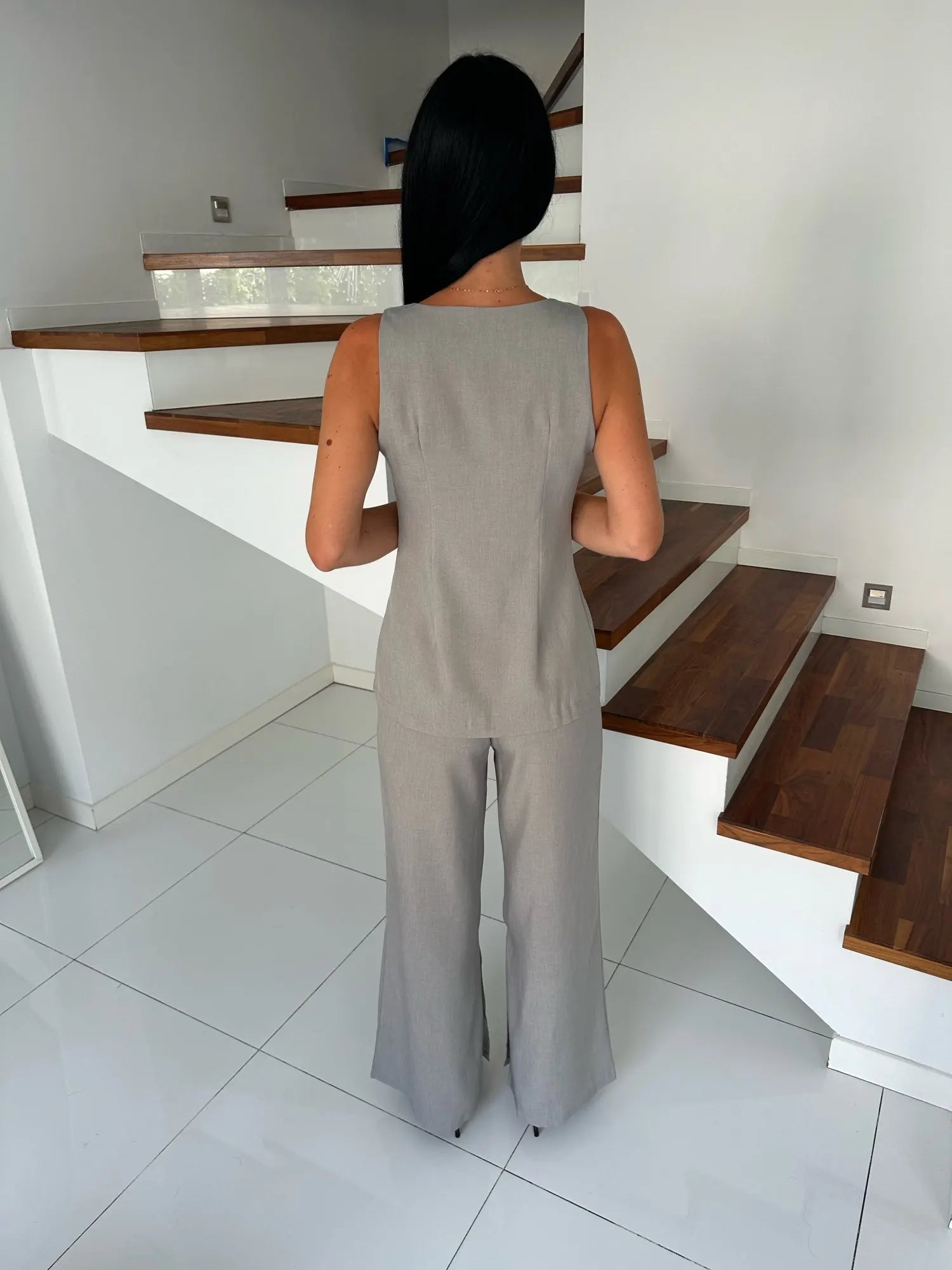 Elena – Tidløst Gråt Blazersæt til Kvinder