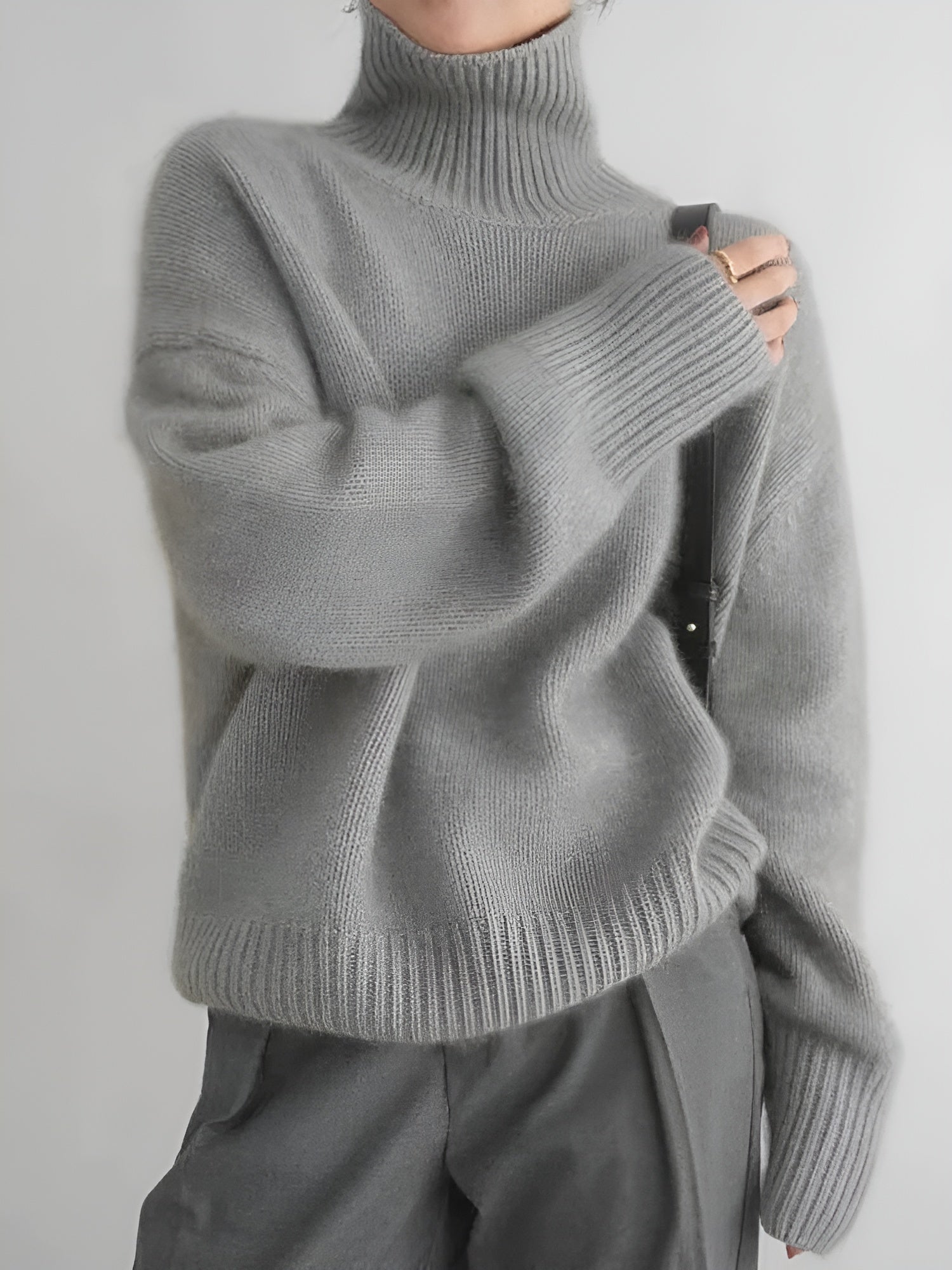Isabella – Blød Beige Kvinders Cashmere Rullekrave