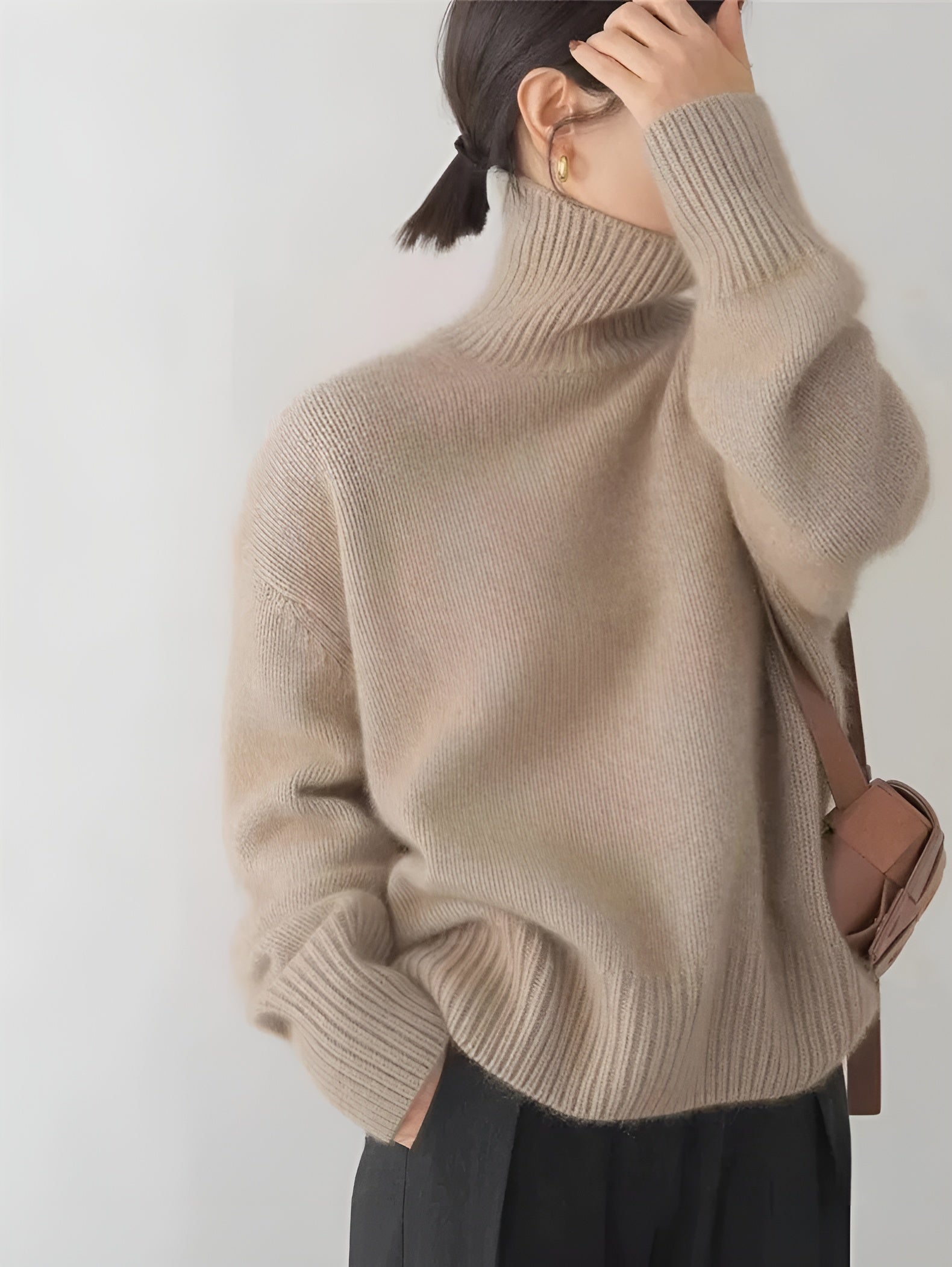Isabella – Blød Beige Kvinders Cashmere Rullekrave