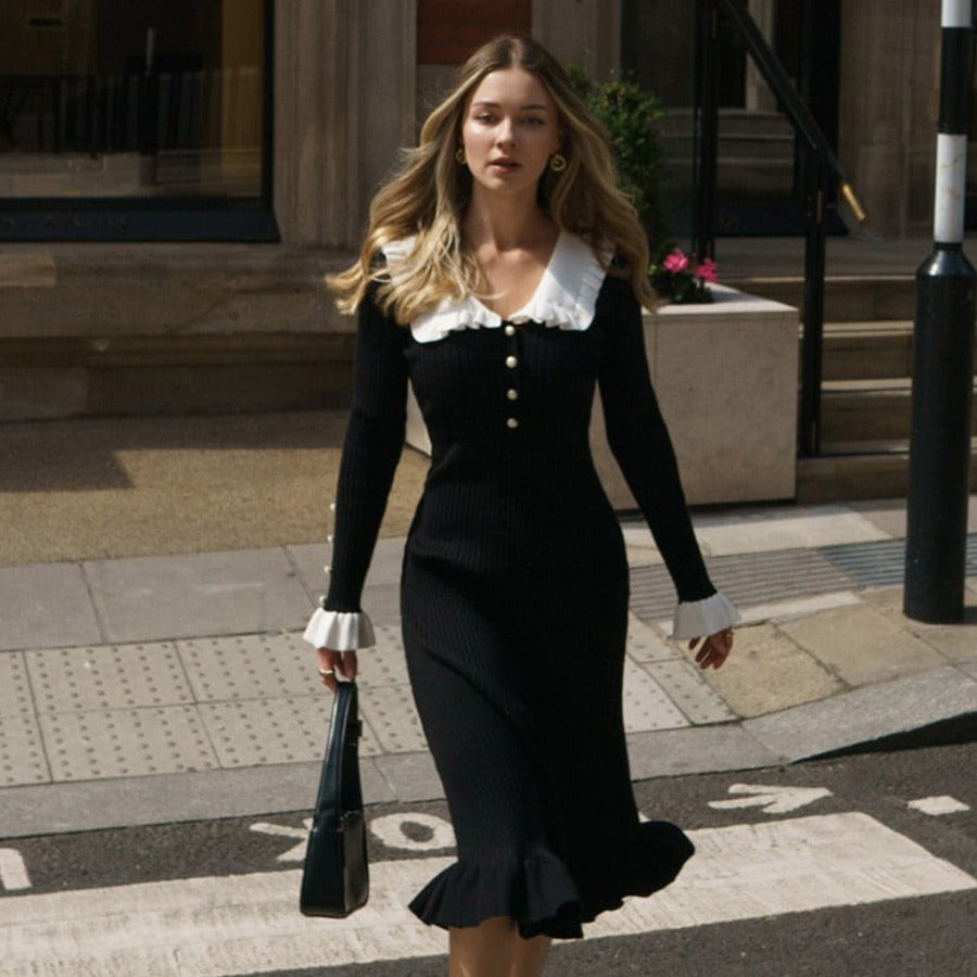 Giulietta – Strikket Damekjole med Krave og Elegant Pasform