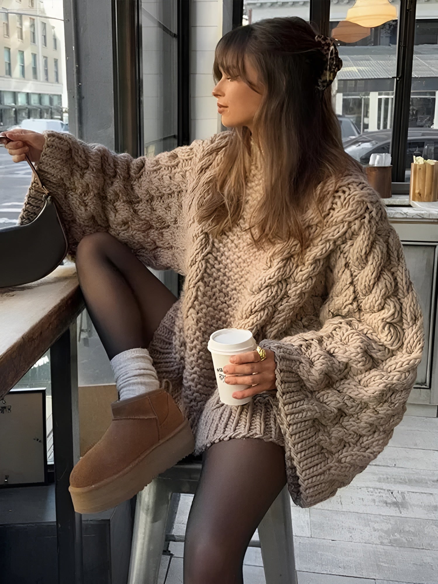 Amélie – Komfortabel Oversize Strikket Damecardigan