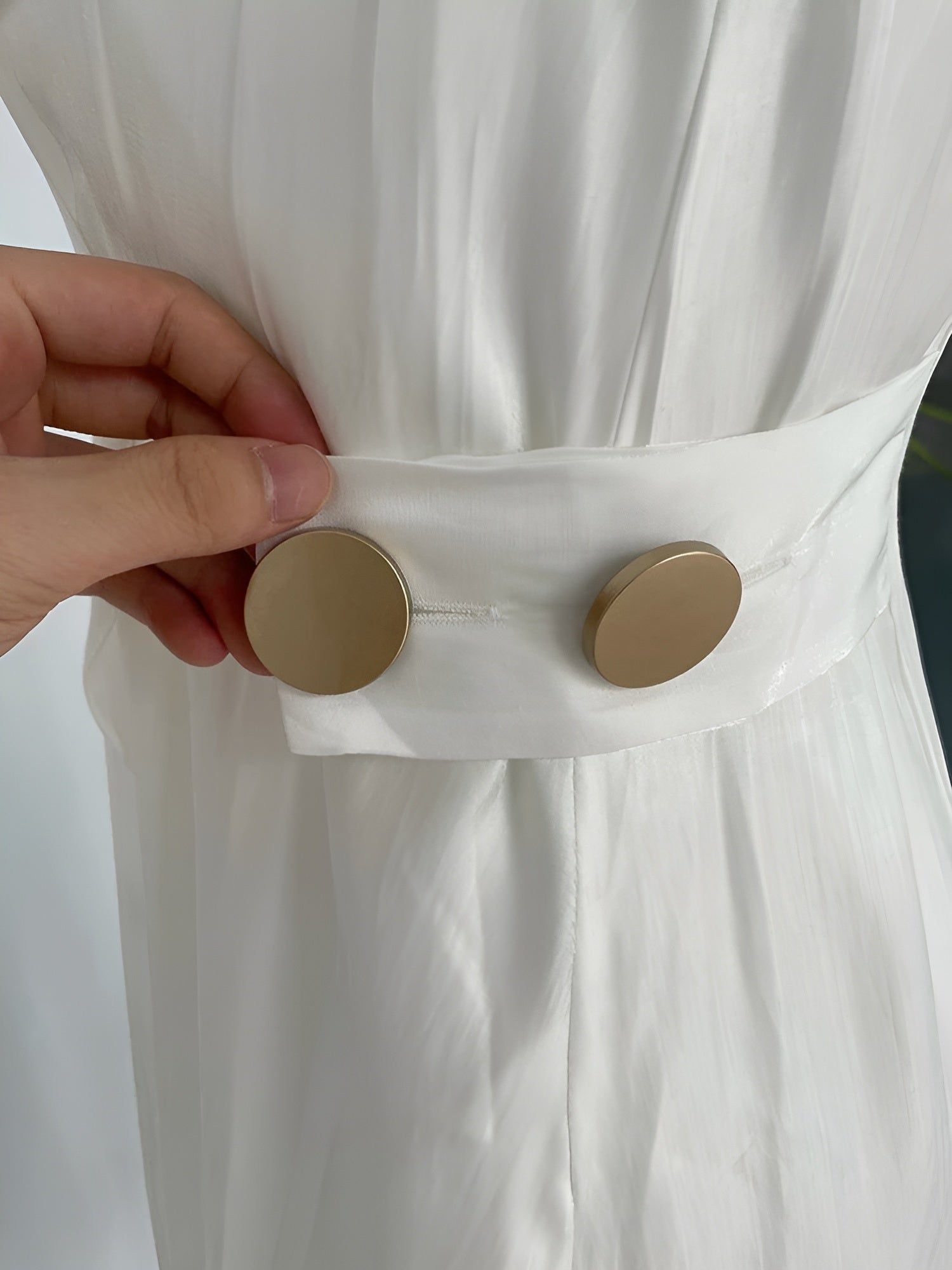 Sofia – Elegant Hvid Satin Kjole til Kvinder