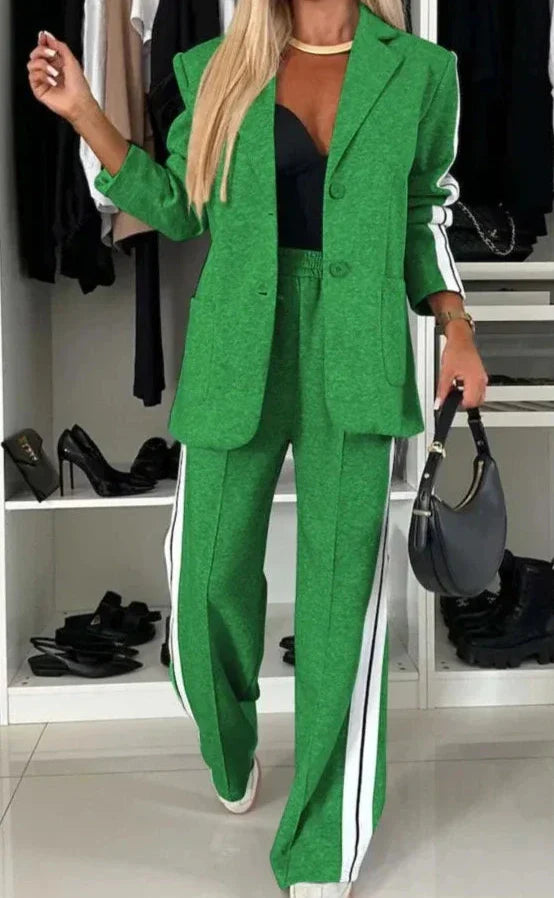 Giulia – Elegant To-delt Sæt med Blusejakke & Vide Bukser til Kvinder