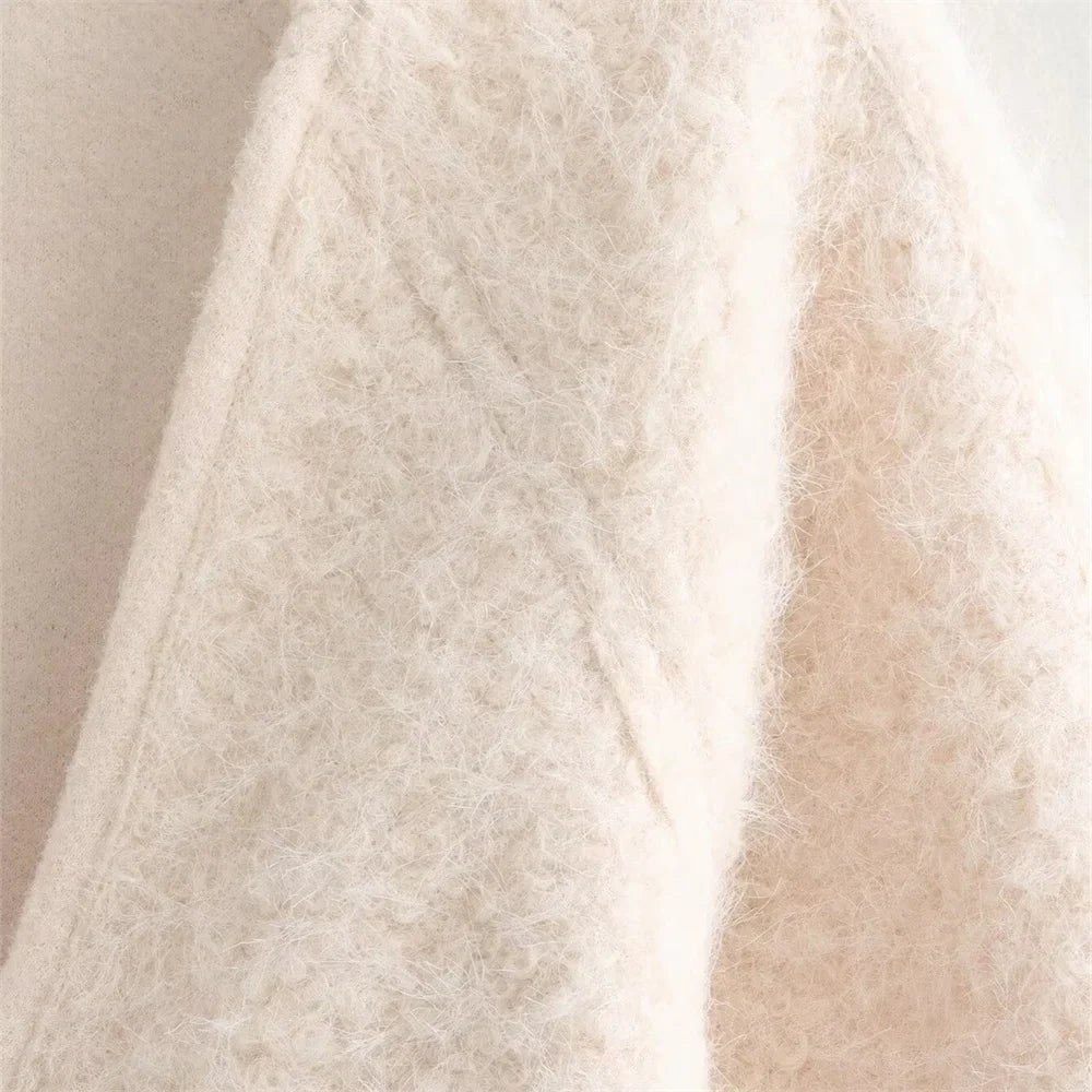 Sofia – Beige Slanktsiddende Kvindecardigan med Stropdetaljer