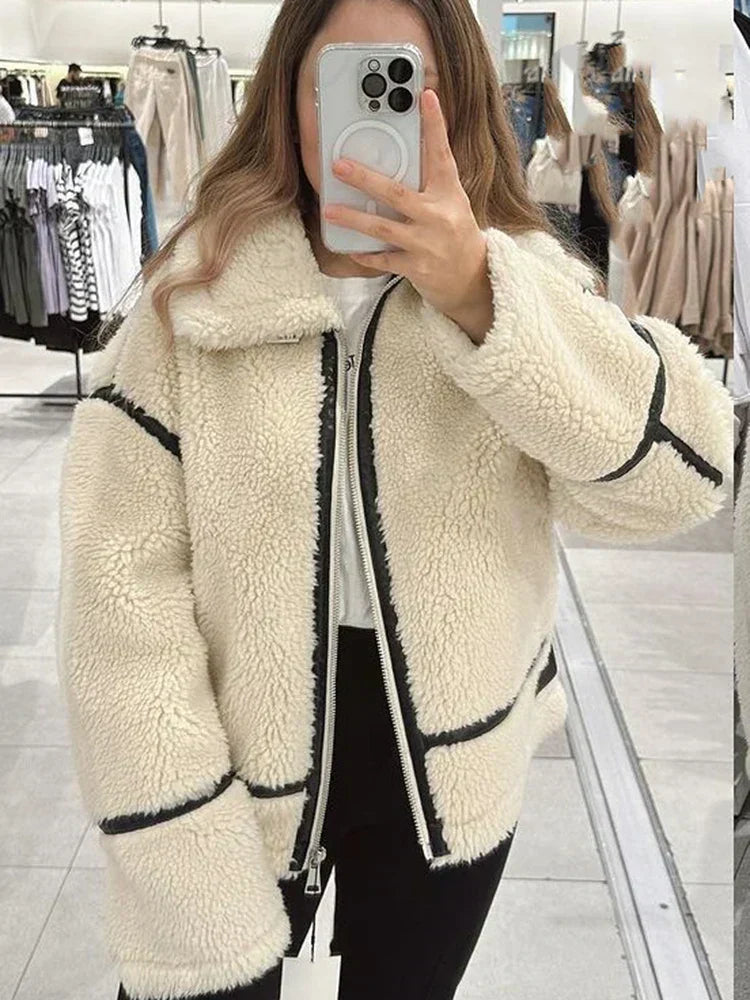 Lucia – Beige Uldjakke til Kvinder