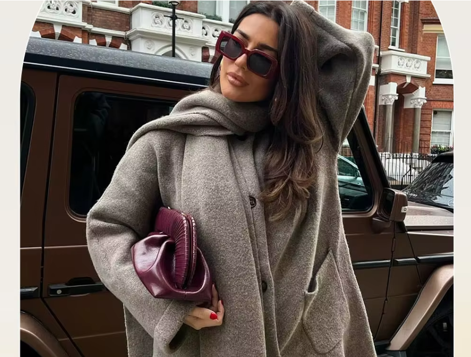 Elena – Hygge Strikket Cardigan med Indbygget Tørklæde