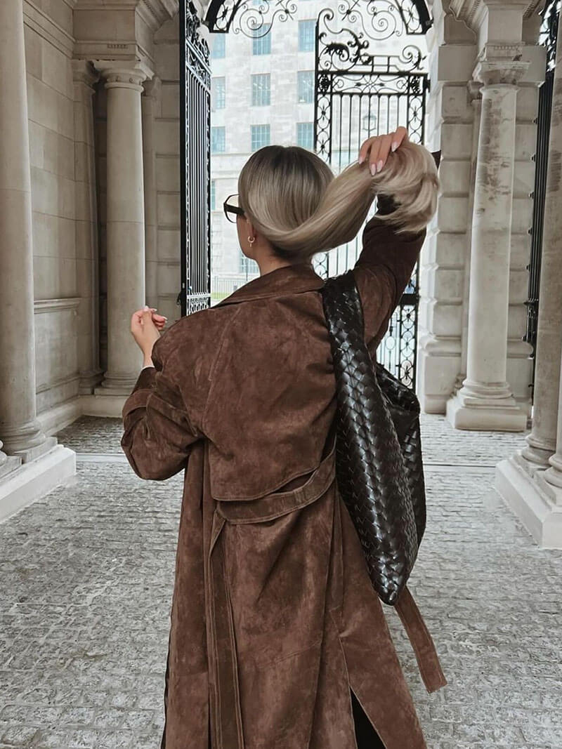 Marisol – Lang Damefrakke i Ruskind-Look