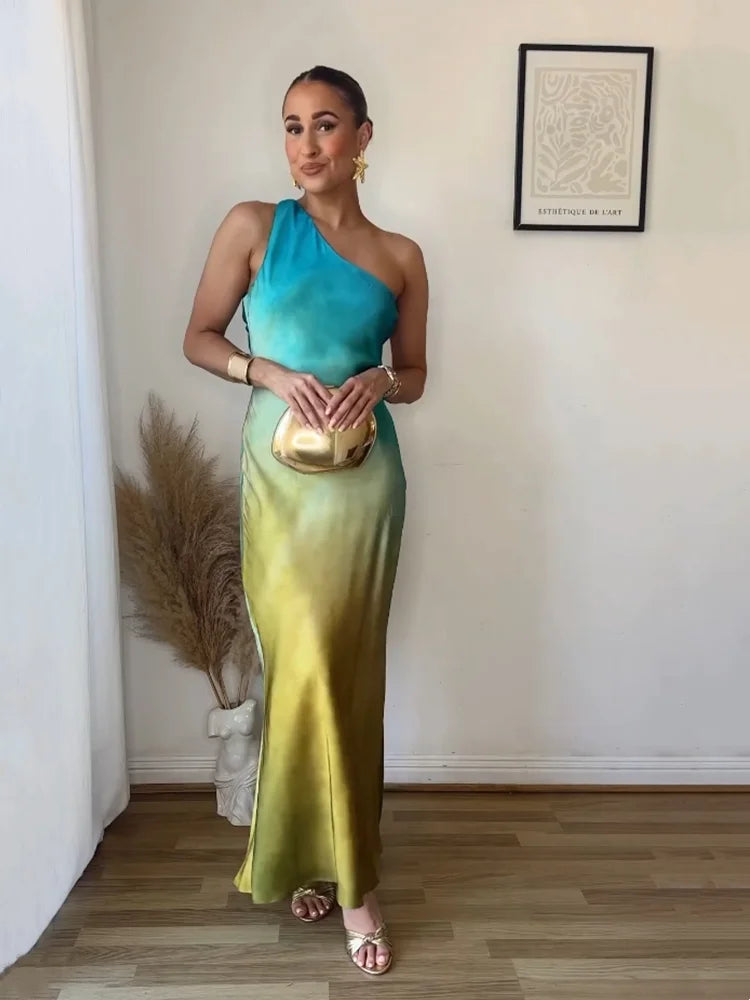 CarlaVeronesi Elegant Satin Kjole Til Kvinder