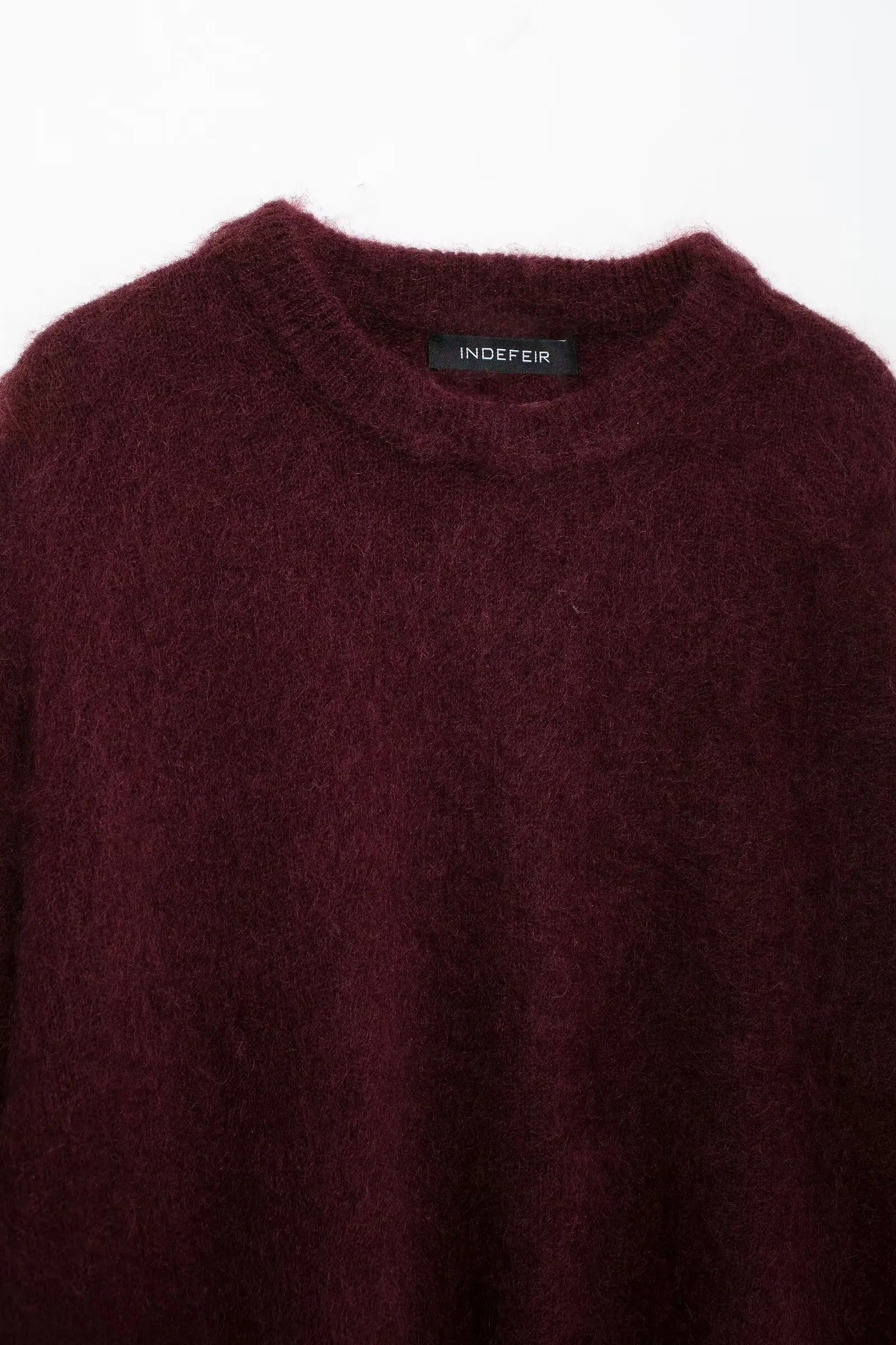 Giulia – Blødstrikket Dame Sweater i Dyb Rød