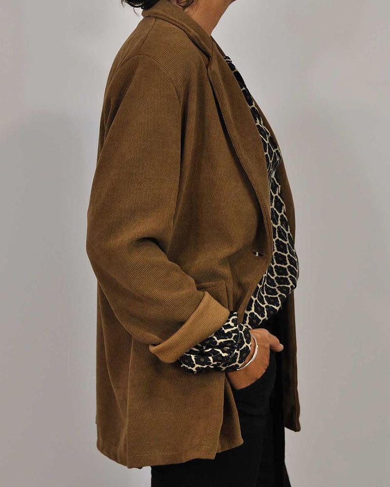 Isabella – Klassisk V-hals Bluse til Kvinder