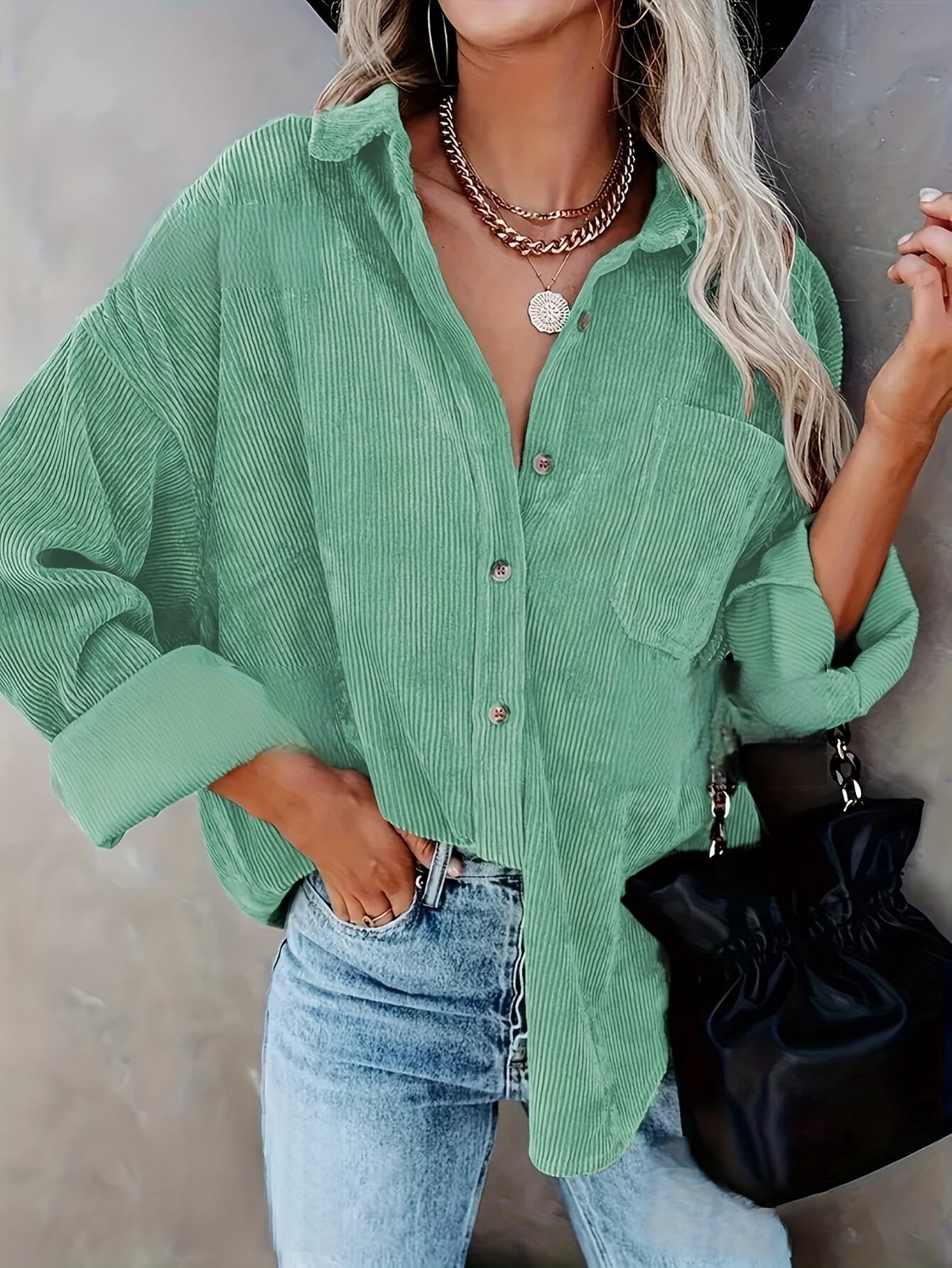 Sofia – Oversized Dame Corduroy Skjorte