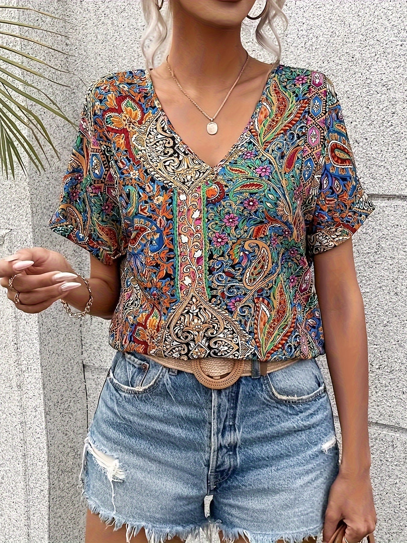 Clara – Blomstret Damebluse i Multifarver