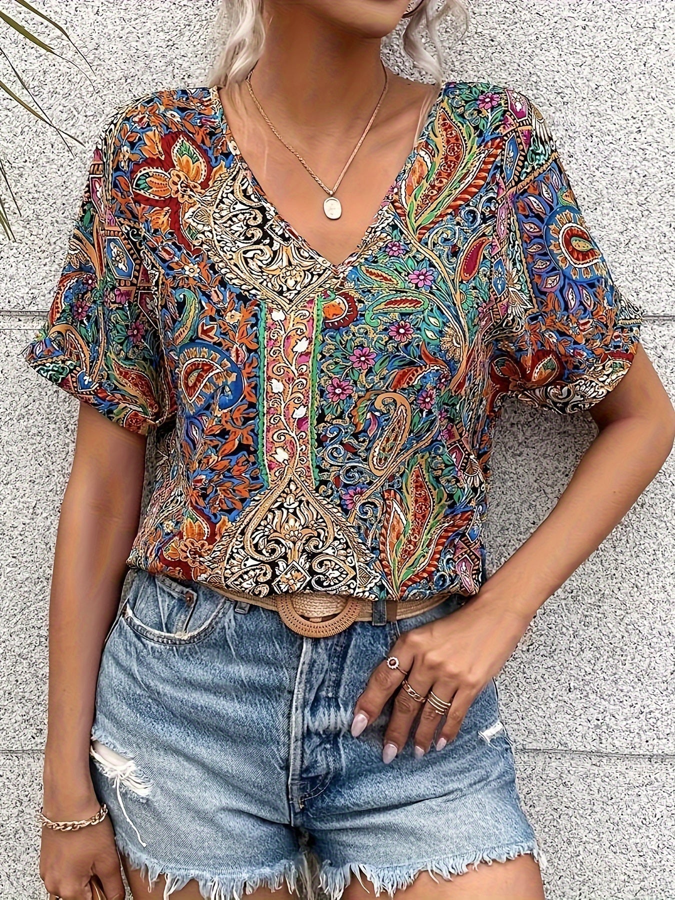 Clara – Blomstret Damebluse i Multifarver