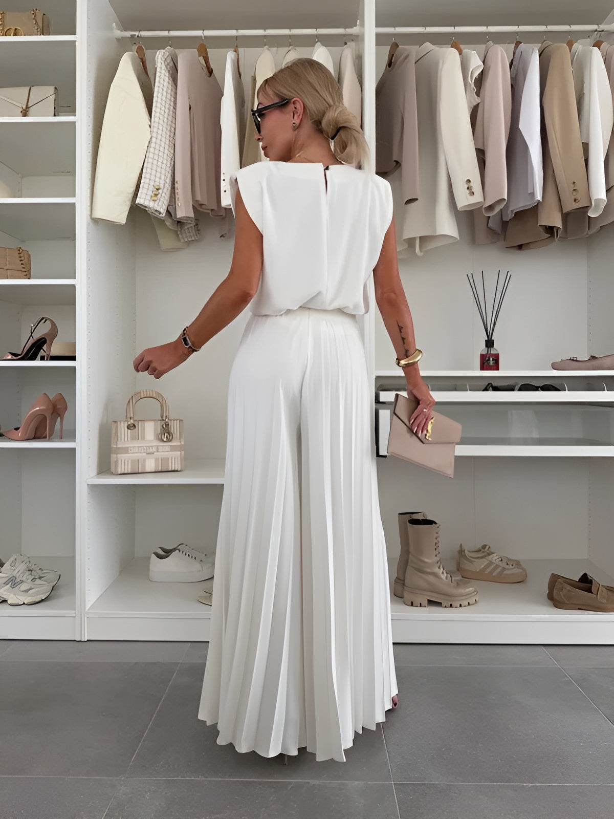 Lucía – Let og Løstsiddende Dame Sæt i To Dele