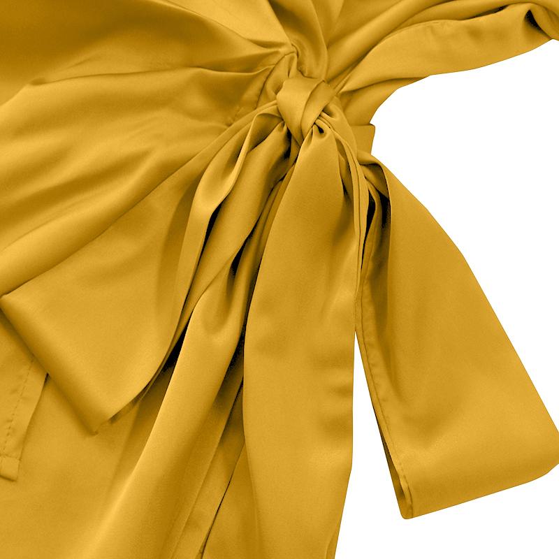 Isabella – Elegant Silkebluse til Kvinder med V-hals